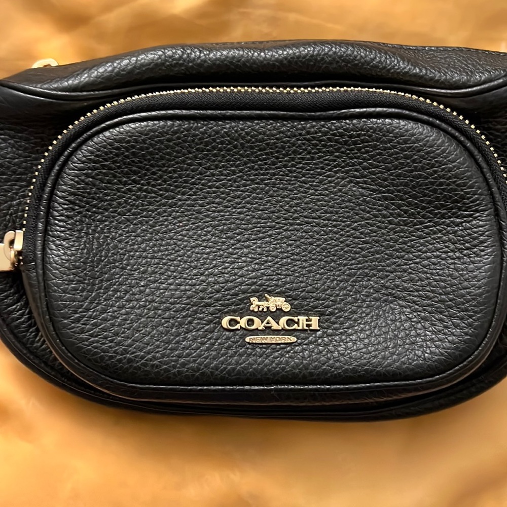 Used 4x Coach Fanny pack pebble leather horse and carriage New York edition